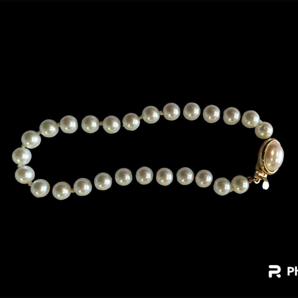 Talbots faux pearl bracelet